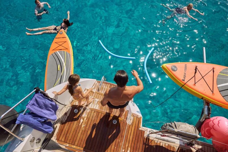 Heraklion: Dia Island Catamaran Trip with Sunset, Meal & Bar - Key Points