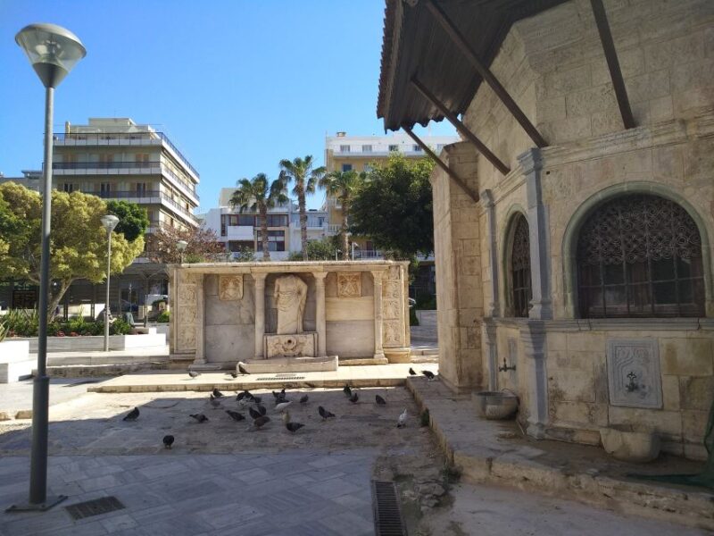 Heraklion: Ecobike Sightseeing Tour with Greek Meze - Discovering Iconic Public Squares and Markets