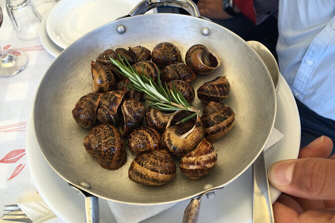 Heraklion Food Stories Walking Tour with 8 local-favorite stops - Logistics, Group Size, and Personalization