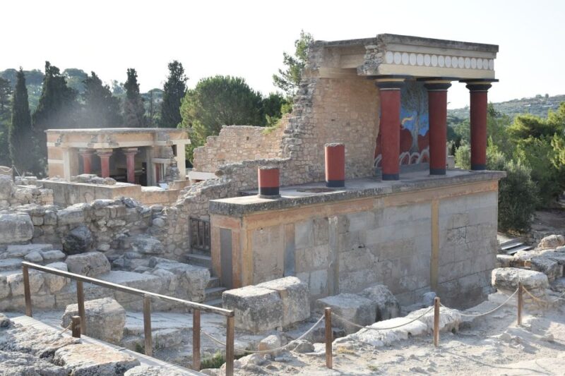 Heraklion: Guided Tour Knossos & Archanes Wine Tasting Tour - Key Points