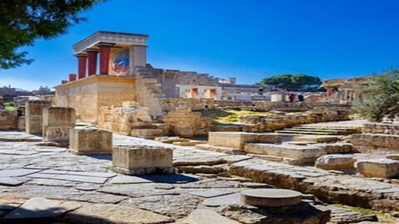 Heraklion: Knossos Palace Guided Tour Half Day - The Experience at the Knossos Archeological Site