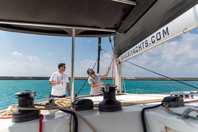 Heraklion: Private Catamaran Cruise to Dia with Meal & Drinks - Key Points