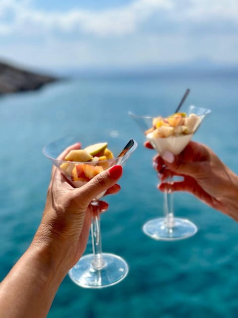 Heraklion: Private Catamaran Cruise to Dia with Meal&Drinks - Discover Dia Island’s Scenic Bays and Crystal Waters