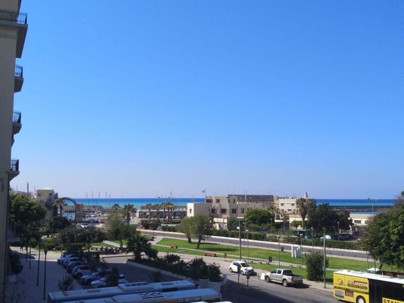 Heraklion: Sightseeing Tour with Greek Meze - Exploring Heraklion’s Historic Heart