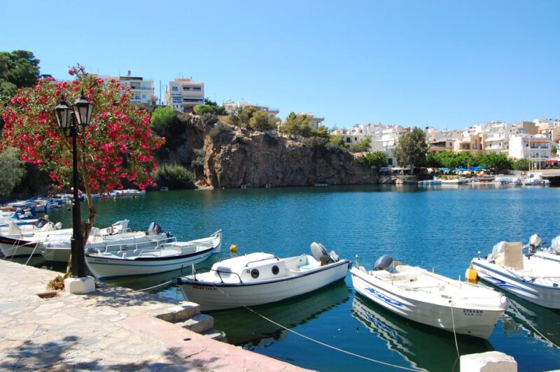 Heraklion: Spinalonga and Agios Nikolaos Cruise with Lunch - Guide Personalities and Tour Atmosphere