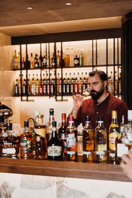 Heraklion: Vegan Cocktail Masterclass with Cretan Flavours - Discover the Art of Vegan Mixology with Cretan Flavors in Heraklion
