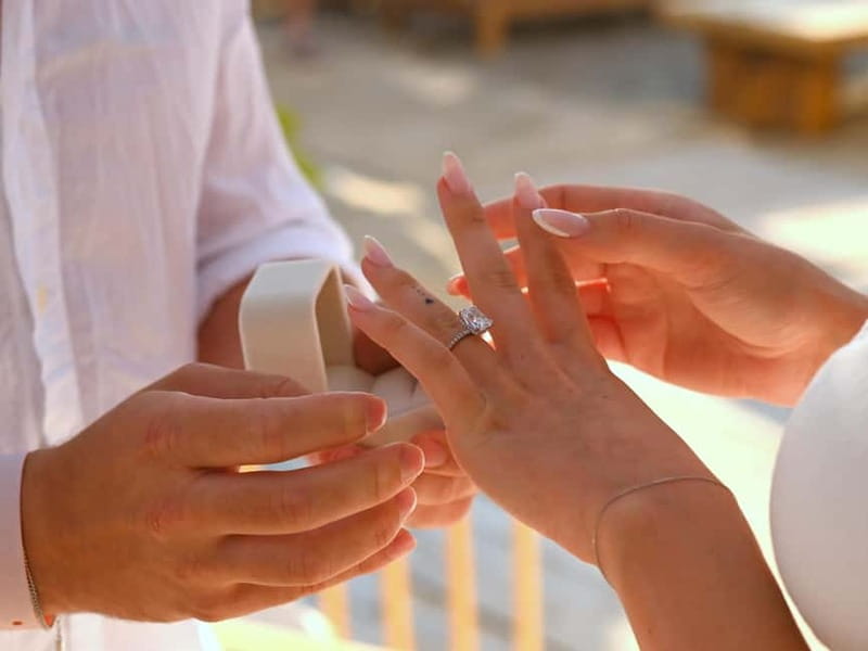 Heraklion: Venetian Port Photoshoot with Online Delivery - Logistics: Meeting Point and Group Size