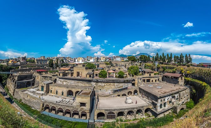 Herculaneum Private Tour with an Archaeologist - Discovering the House of the Deer and the Central Thermae