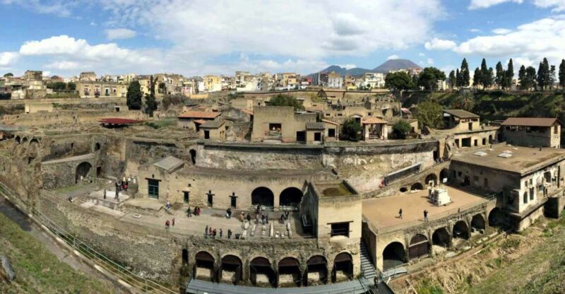 Herculaneum: Skip-the-Line Entry Ticket with Audio Guide - Comparing Herculaneum to Pompeii: What Sets It Apart