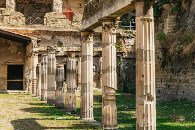 Herculaneum: Skip-the-Line Guided Tour with Archaeologist - The Logistics: Meeting Point and Duration