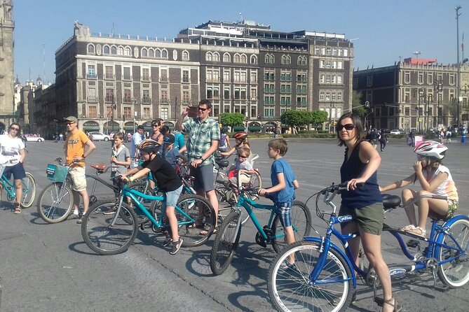 Heritage Bike Tour CDMX evolution since Tenochtitlan - Savoring Mexico City’s Flavors During the Street Food Lunch