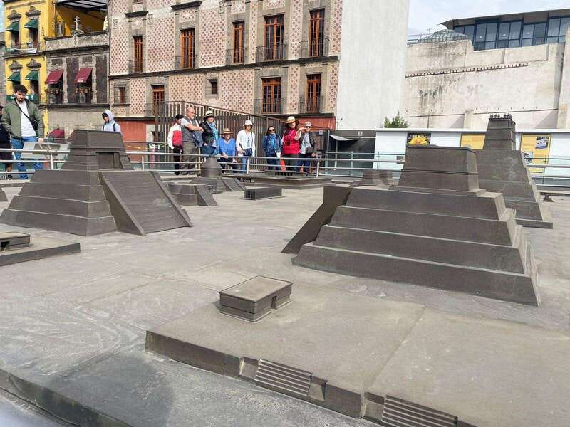 Heroines and Villains in the Foundation of New Spain - Uncovering Womens Hidden Roles in Mexicos Founding