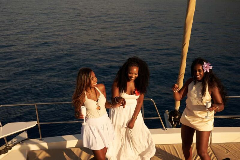 Hersonissos: Luxury Sunset Catamaran Cruise Sushi & Open Bar - Unlimited Drinks from the Open Bar