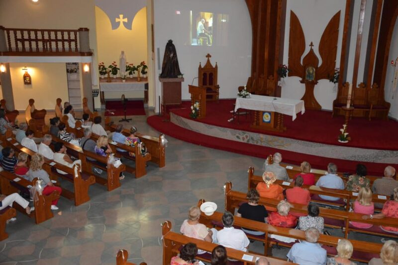 Hévíz: Majestic Sounds Organ Concert at the Blue Church - The Experience and Audience Reception