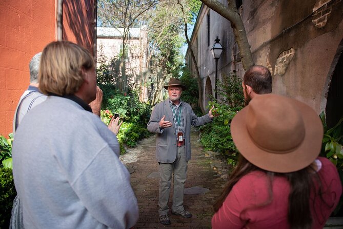 Hidden Alleyways and Historic Sites Small-Group Walking Tour - Key Points