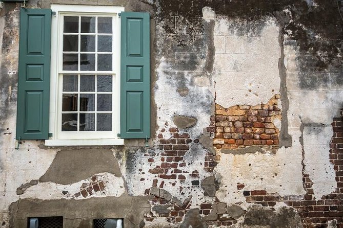 Hidden Alleyways and Historic Sites Small-Group Walking Tour - Visiting St. Philip’s Episcopal Church