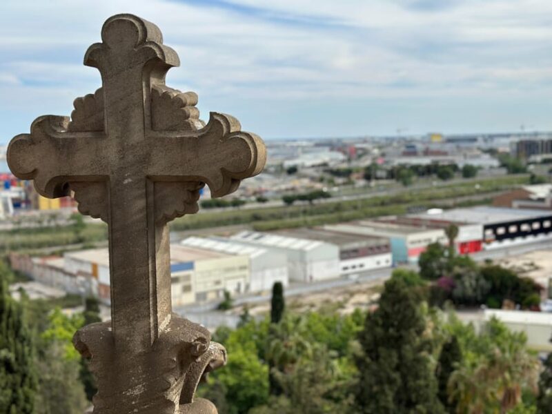 Hidden Barcelona: Montjuïc Cemetery Walking Tour - Who Will Appreciate This Tour Most?