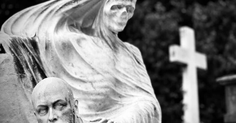 Hidden Barcelona: Montjuïc Cemetery Walking Tour - Hidden Montjuïc Cemetery’s Unique Appeal