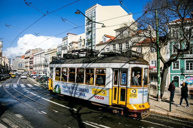 Hidden Flavors of the Hillside: Mouraria & Graça - Discovering the History of Praca Martim Moniz