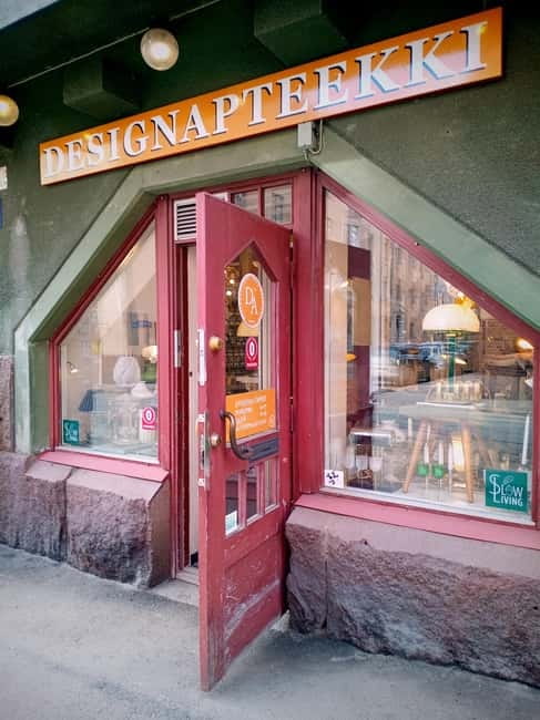 Hidden gems: The south Helsinki walk - The Expertise of the Guides and Personalization