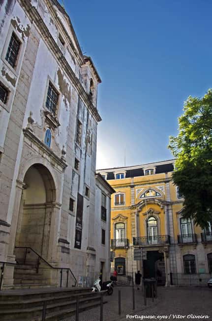 Hidden Lisbon: an urban pilgrimage, secret chapels, and hidden churches - São Cristóvão Church and Its Devotional Vibe