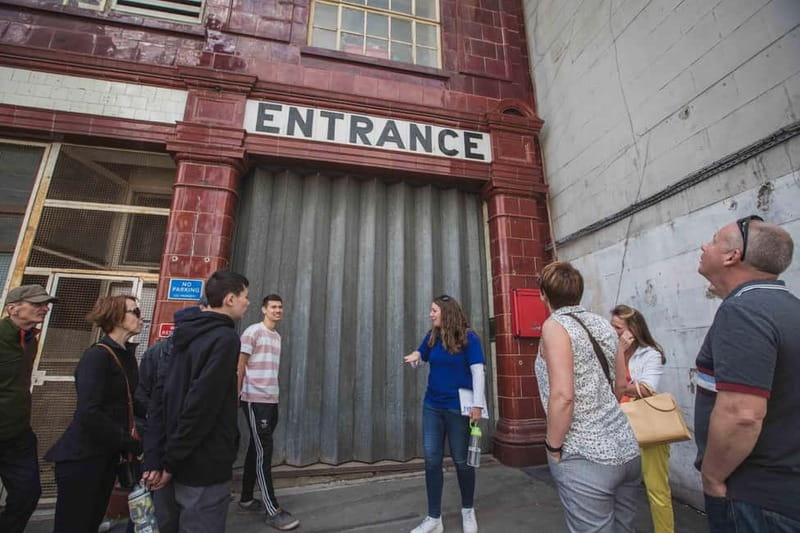 Hidden London Walking Tour - Exploring the Hidden Alleyways and Courtyards of London