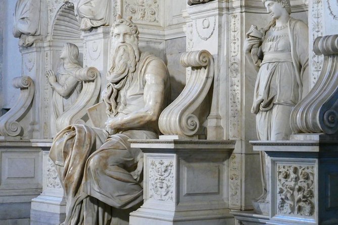 Hidden Rome: Castel Sant'Angelo, Appian Way and Catacombs - Descending into the Catacombs of Saint Callixtus