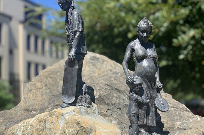 Hidden Southeast Portland: Enchanting Stroll Exploration Game - Explore the West Rose Garden’s Historic Design and Vibrant Colors