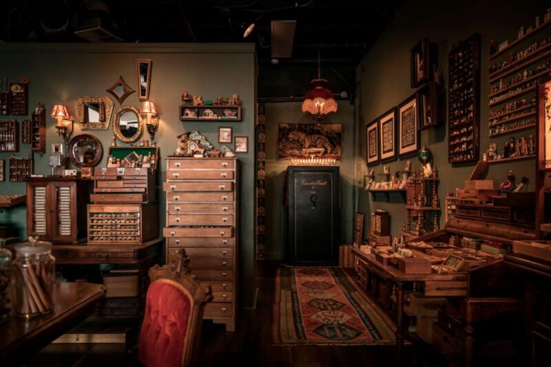 Hidden Speakeasy Tour - Accessibility and Language Support