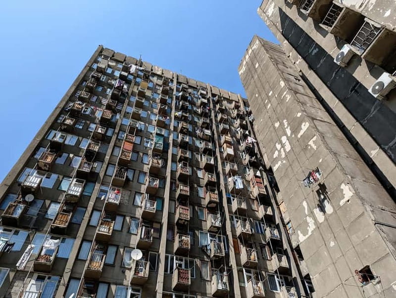 Hidden Tbilisi: A Journey Through Modernism & Brutalism - The Guide’s Expertise and Storytelling Style