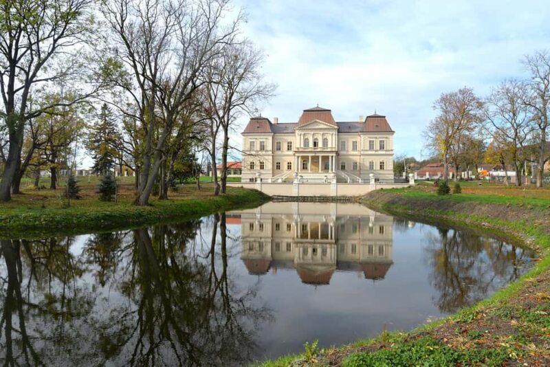 Hidden Transylvania: Bánffy Castle, Armenopolis & Delta Tour - From Cluj to Bánffy Castle and Beyond