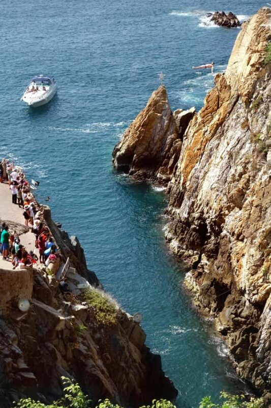 High Cliff Divers of Acapulco - Who Will Enjoy the High Cliff Divers Tour?