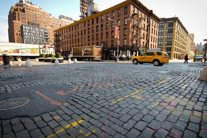 High Line and Chelsea Districts Walking Tour in New York - Frequently Asked Questions