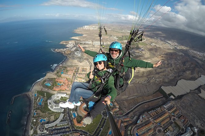 High Performance Paragliding Tandem Flight in Tenerife South - The Takeoff and Landing Process