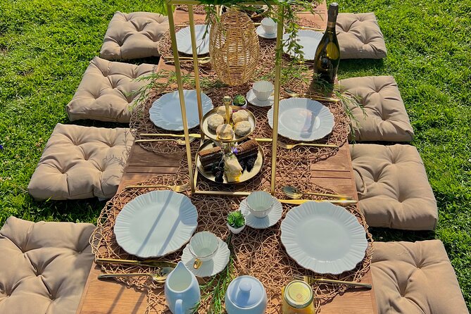 High Tea In The Park - The Meeting Point and Accessibility