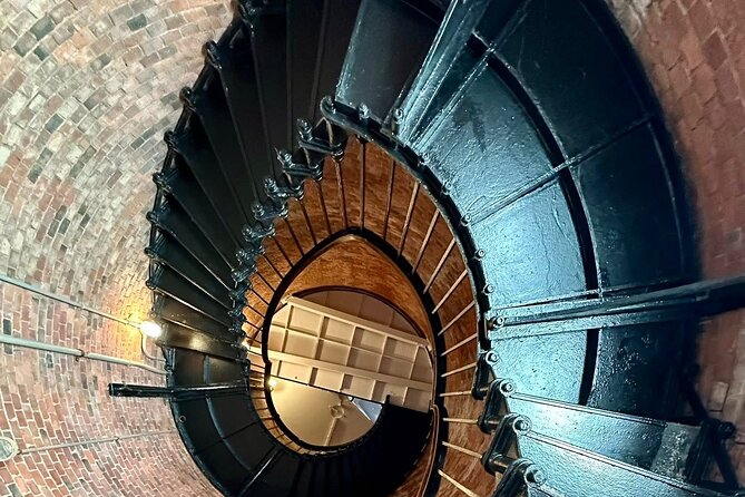 Highland House and Cape Cod Lighthouse Tour - Accessibility and Weather Considerations