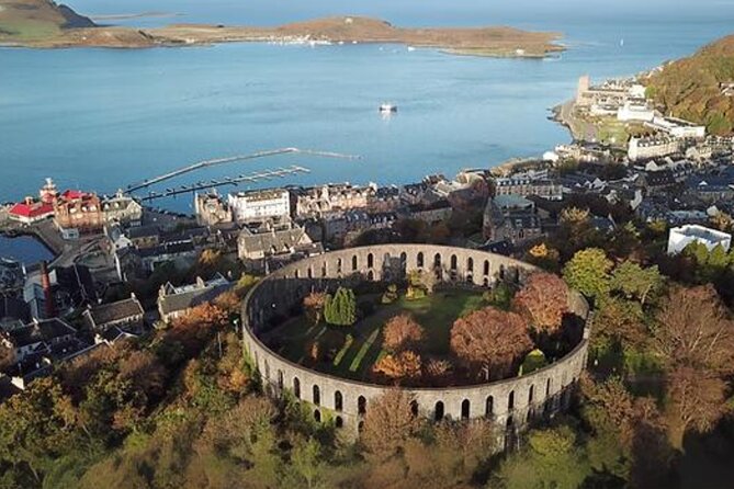 Highlands Cows Glencoe and Castles Private Tour from Glasgow - Exploring Pollok Country Park and Loch Lomond