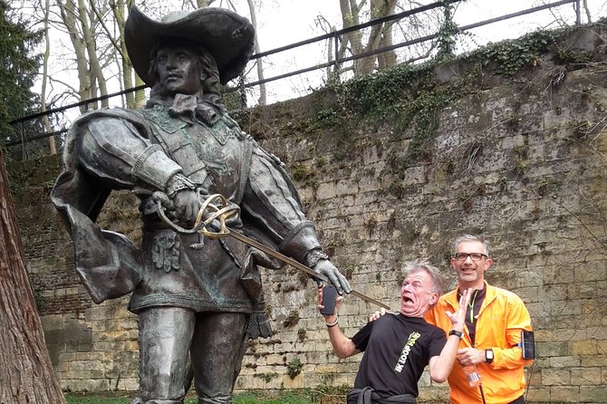 Highlight Running Tour - Passing Through the West Part of Jekerkwartier