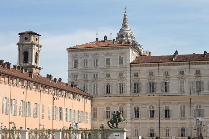 Highlights and hidden gems of Turin Bike Tour - Visiting the Royal Palace and Medieval Quarter