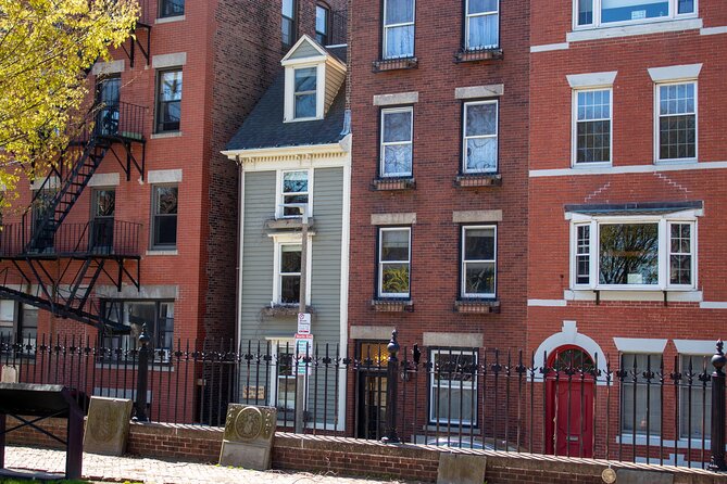 Highlights and History of Boston: GPS Guided Audio Tour - Parks and Public Spaces: Boston Common and Public Garden