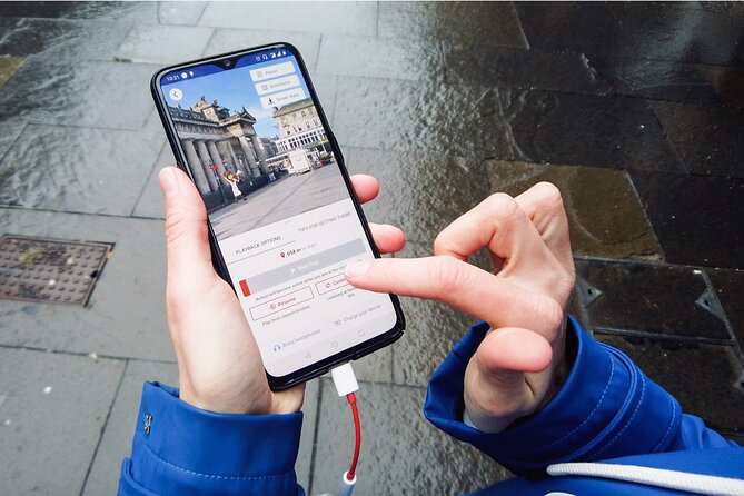 Highlights from Edinburghs Old Town: A Self-Guided Audio Tour - Exploring Princes Street Gardens and Edinburgh’s Architecture