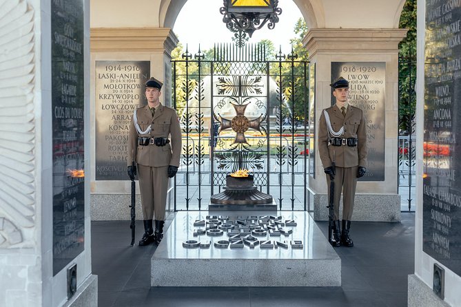 Highlights & Hidden Gems With Locals: Best of Warsaw Private Tour - Discovering the Josef Piłsudski Monument and the Tomb of the Unknown Soldier