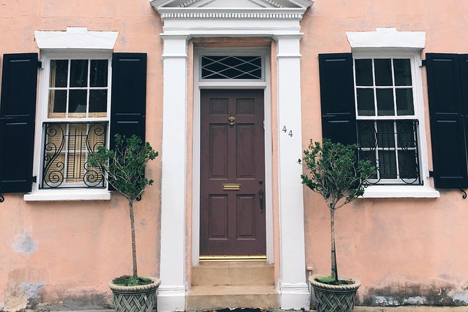 Highlights of Charleston Guided Walking Tour - Visiting the Old Slave Mart Museum and Old Exchange