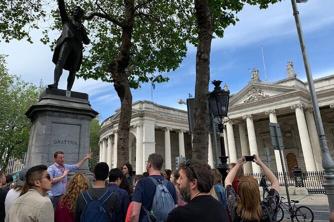 Highlights of Dublin Private Walking Tour with Guide - Key Points