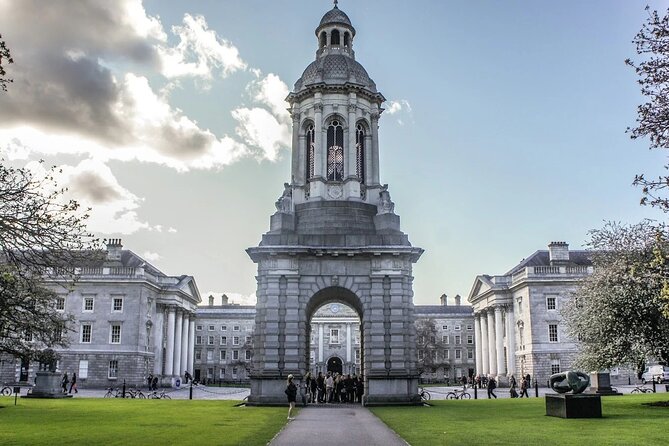 Highlights of Dublin Private Walking Tour with Guide - Visiting Christ Church Cathedral’s Historic Significance