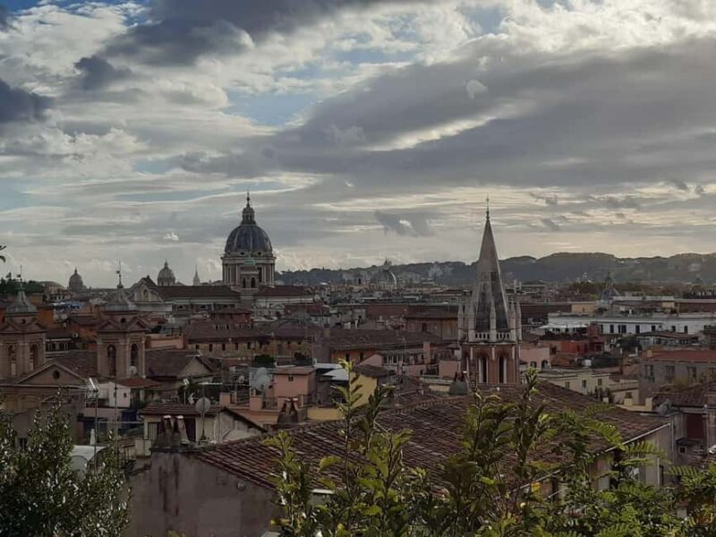 Highlights of Rome: E-bike Tour of the City with Gelato - The Guide and Tour Atmosphere