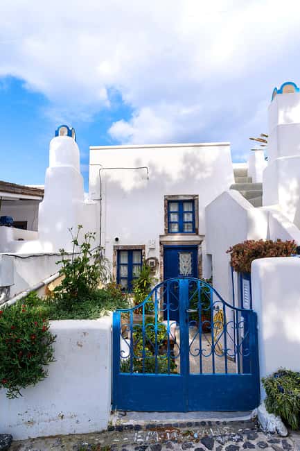 Highlights of Santorini - Exploring Akrotiri: The Bronze Age City Buried Under Volcanic Ash