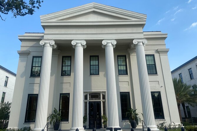 Highlights of the New Orleans Carrollton Neighborhood - Key Points