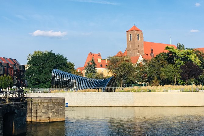 Highlights of Wroclaw Private Tour with one Entrance - Admire the Majestic St Elizabeth of Hungary Church