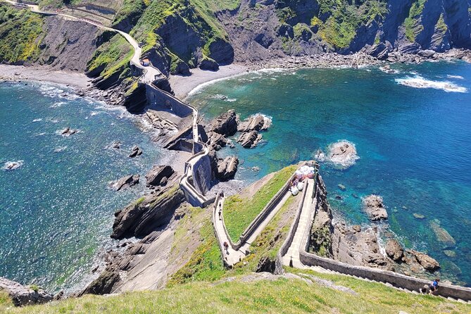 Hike Gaztelugatxe, Fishing Port Bermeo & Pintxo Lunch from Bilbao - Regional Pintxos Lunch with Drinks